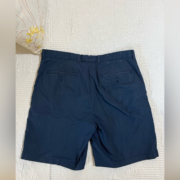 Peter Millar men's navy geo shorts size 34 - Picture 4 of 5